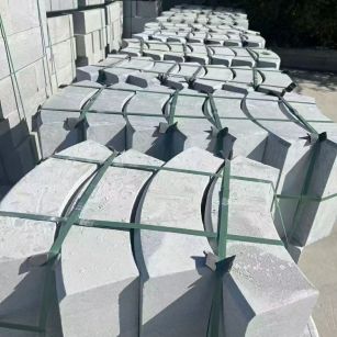 通辽 芝麻灰弧形路沿石