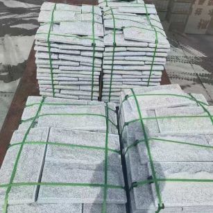 通辽 芝麻白蘑菇石装车出货