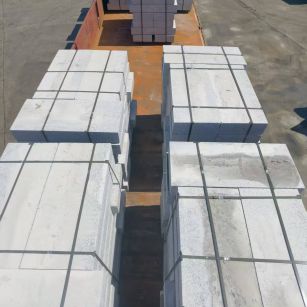 通辽 路沿石装车出货