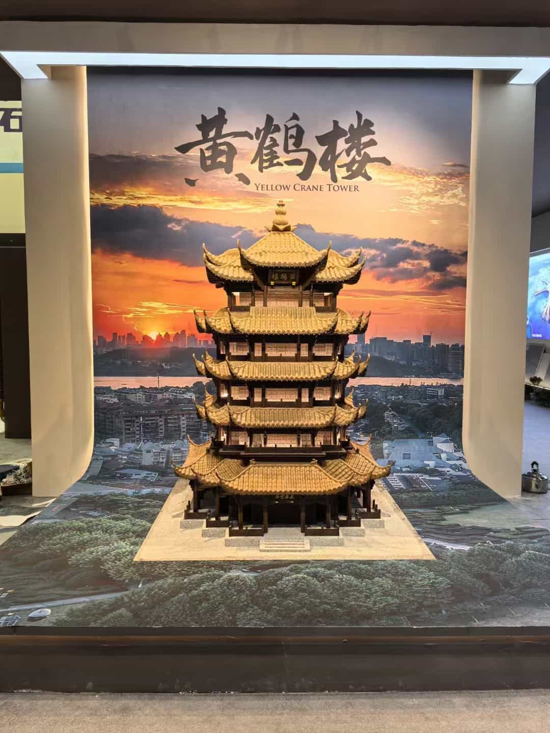 通辽仿古石文创作品-黄鹤楼