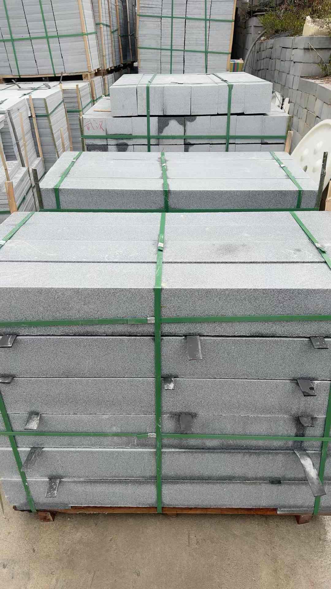 通辽 芝麻灰机切面栏杆