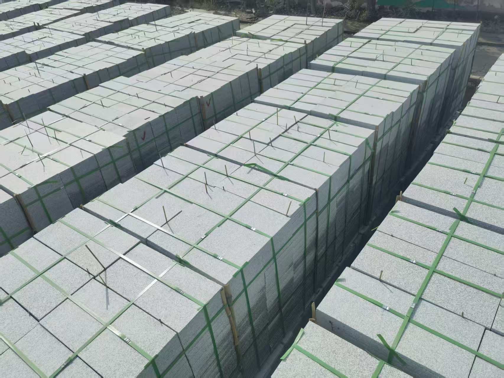 通辽 芝麻白1.8公分火烧300*600地铺，清仓大甩卖