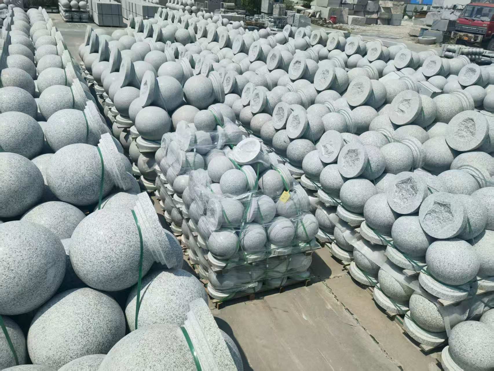 通辽 花岗岩实心圆球，石球，挡车球，挡车石，车止石，路障石。