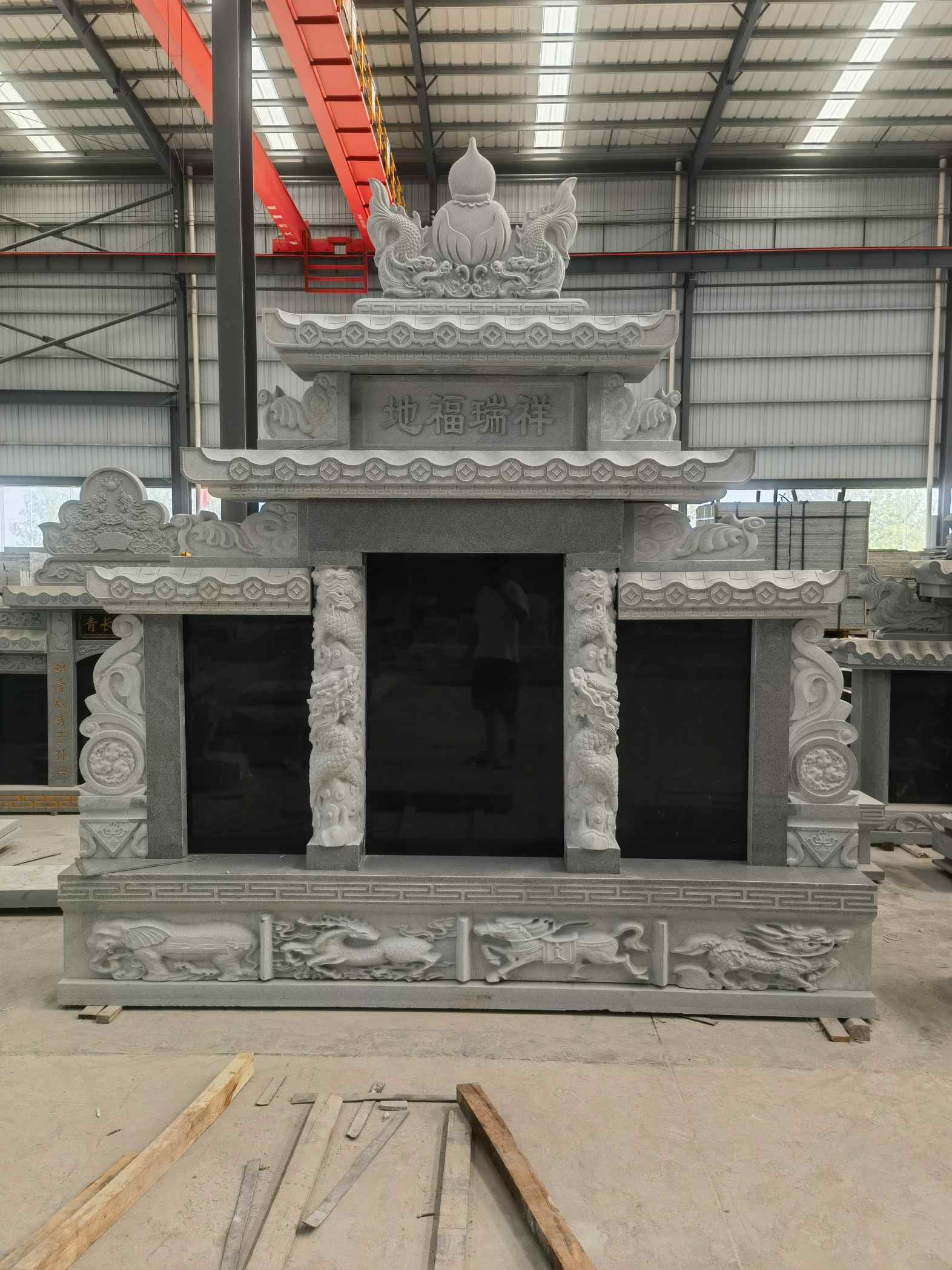 通辽 芝麻灰高档墓碑、土墓，一套也支持定做